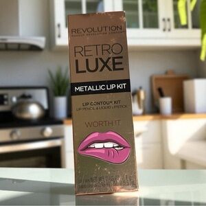 Revolution Metallic Lip Kit Worth it